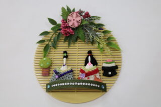 キラ・サークル　【ちりめん・綿棒のおひな様かざり】